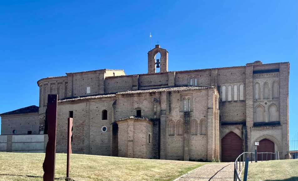 Exterior de la iglesia