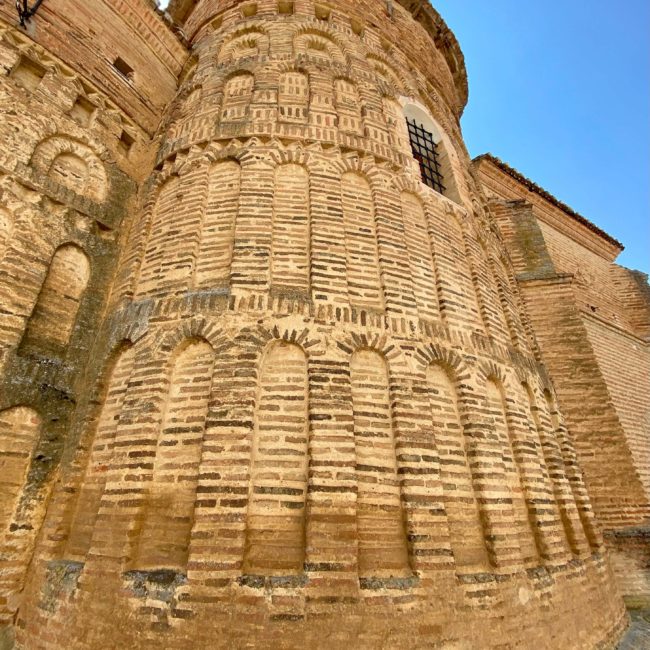 Muro exterior de la iglesia