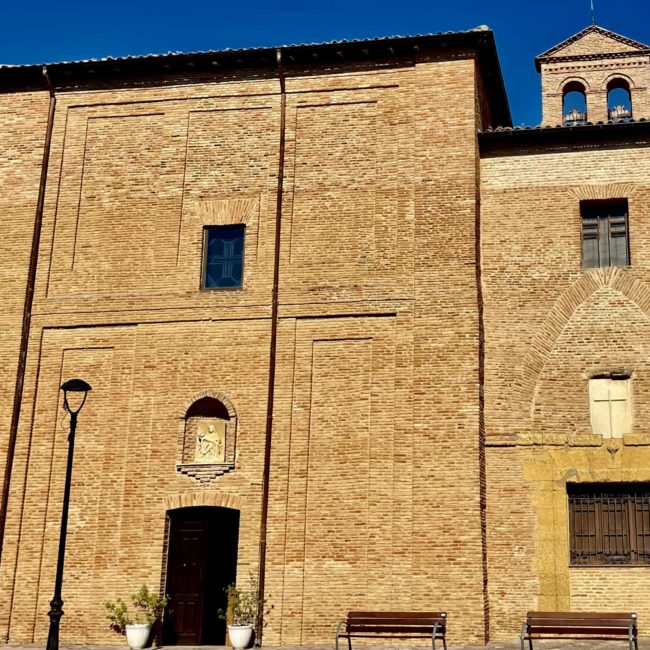 Fachada del monasterio