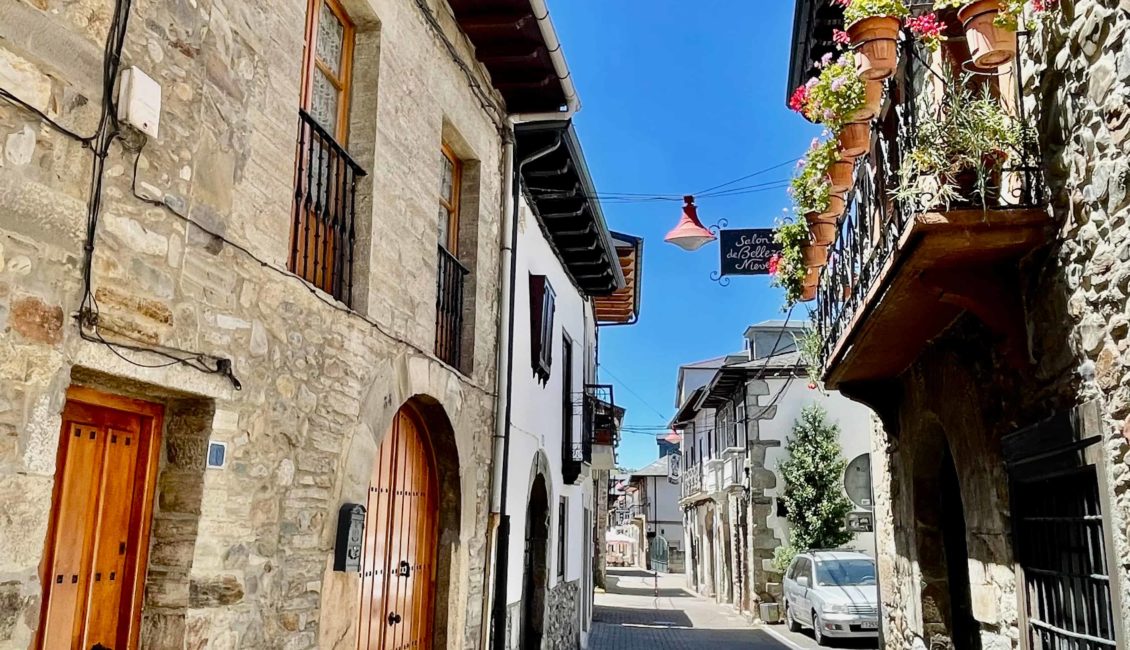 Calle de Santa María de Cacabelos