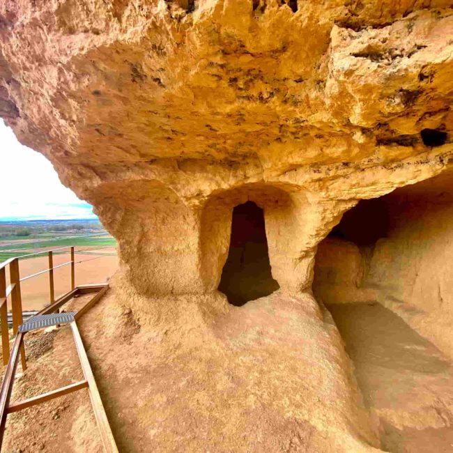 Cueva de Menudas de Villasabariego