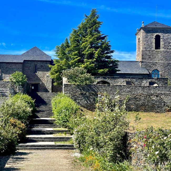 Jardines y santuario