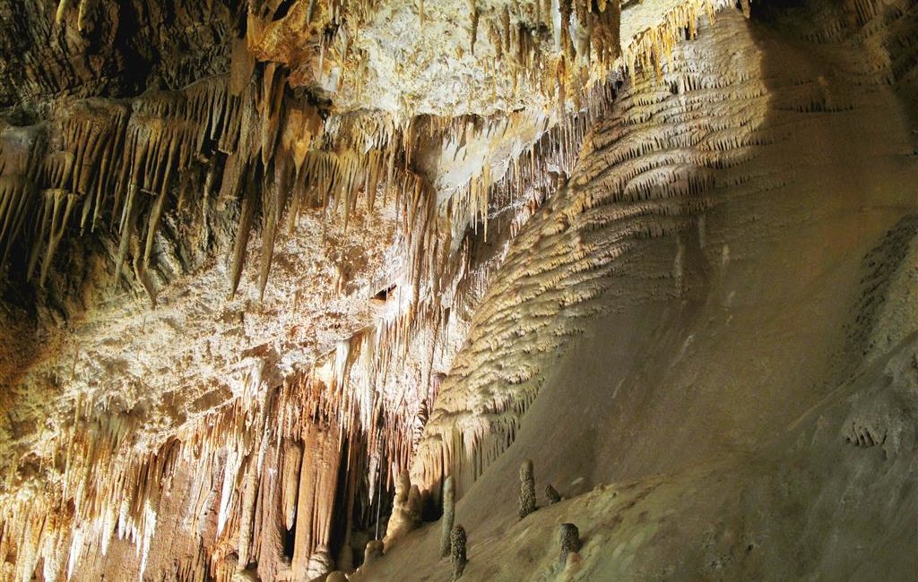 Interior de la cueva