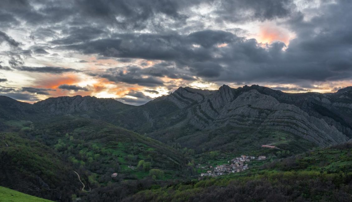 Atarceder en las montañas