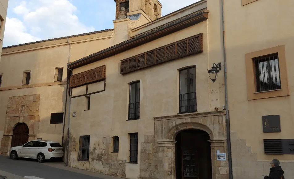 Fachada Monasterio de Santa María de Carbajal